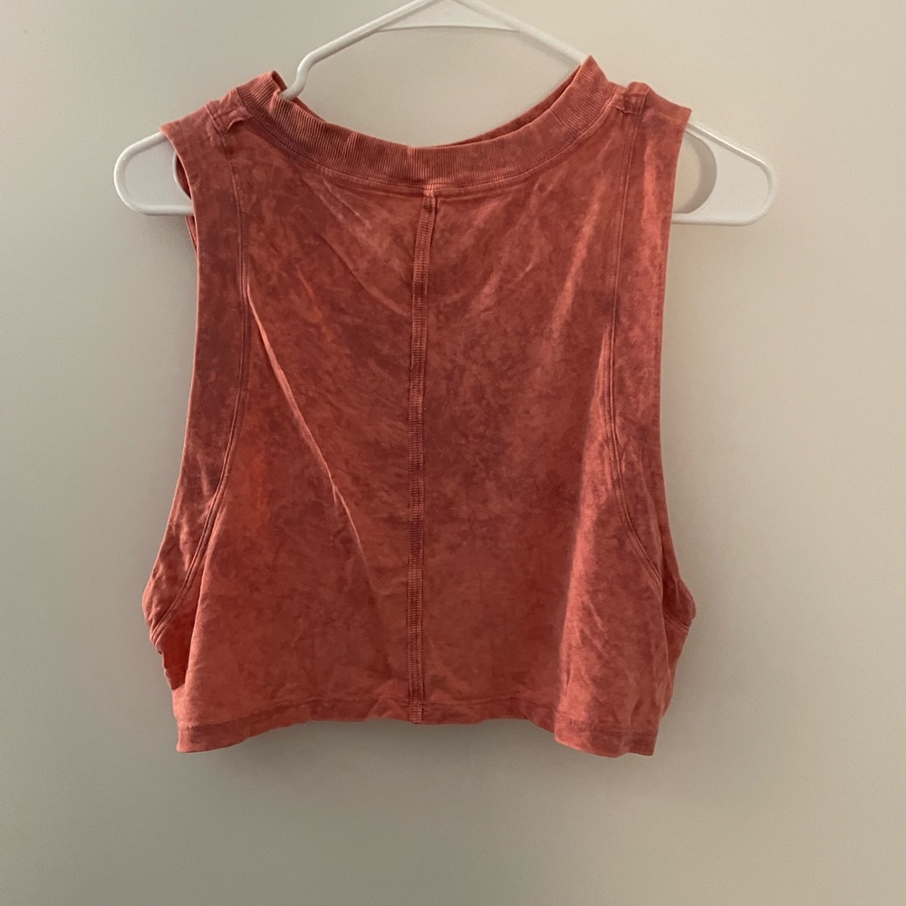Lululemon cropped tank